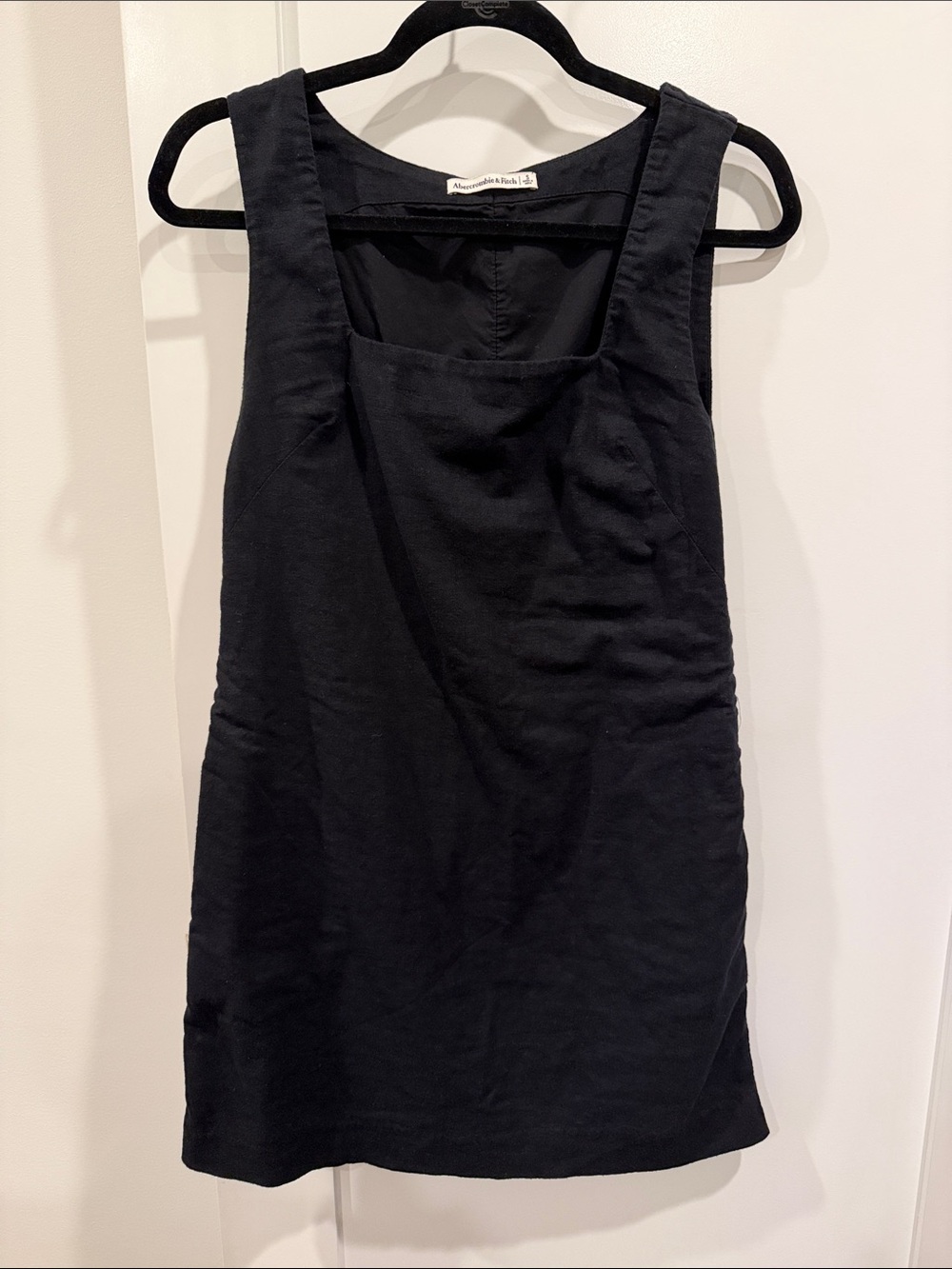 Black Sleeveless Linen Shift Dress